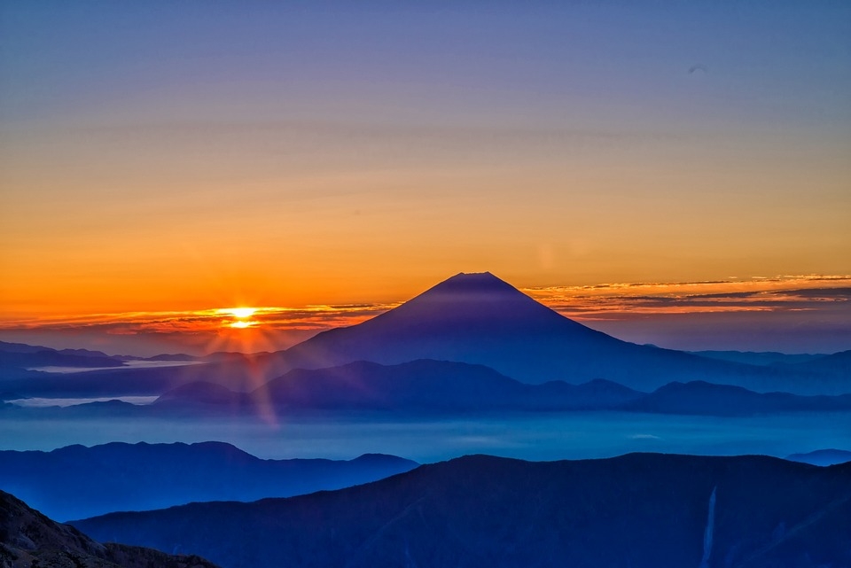 富士山と朝日